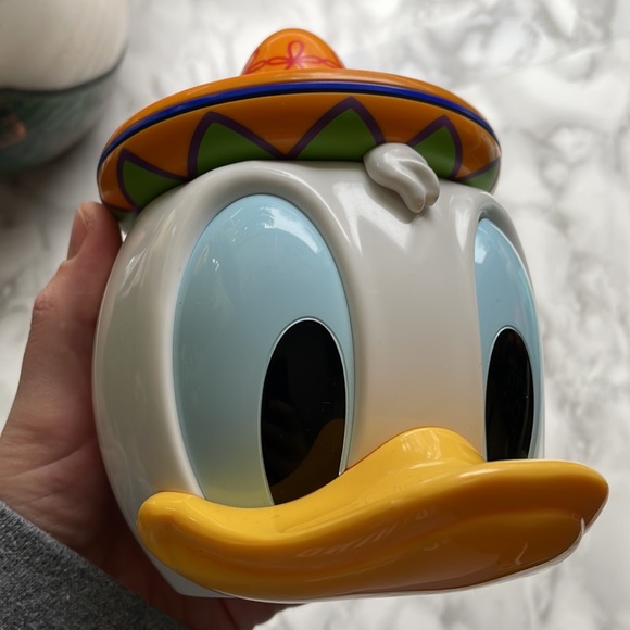 Donald Duck Souvenir Candy Case Saludos Amigos Tokyo Disney Sea - USED - Picture 7 of 9